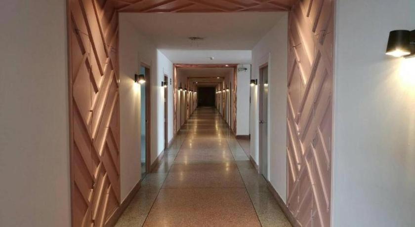 Готель The Regent Ubon Убонратчатхані Екстер'єр фото